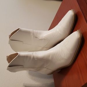 White cowgirl boots